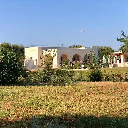 Lamia Donnagnora - Con Piscina A Villa Ostuni