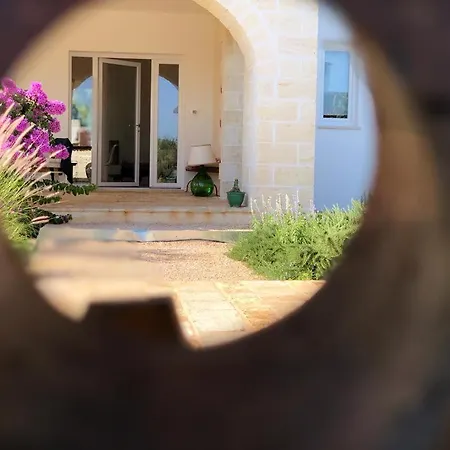 Lamia Donnagnora - Con Piscina A Villa Ostuni